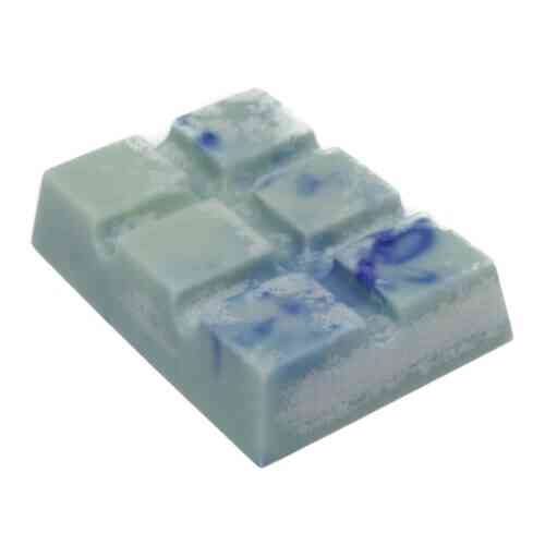 A Woodland Rain Snap Bar with four rectangular segments, featuring swirls of blue throughout its surface. The chocolate bar has a glossy appearance, giving it a smooth texture reminiscent of raindrops glistening in a woodland.